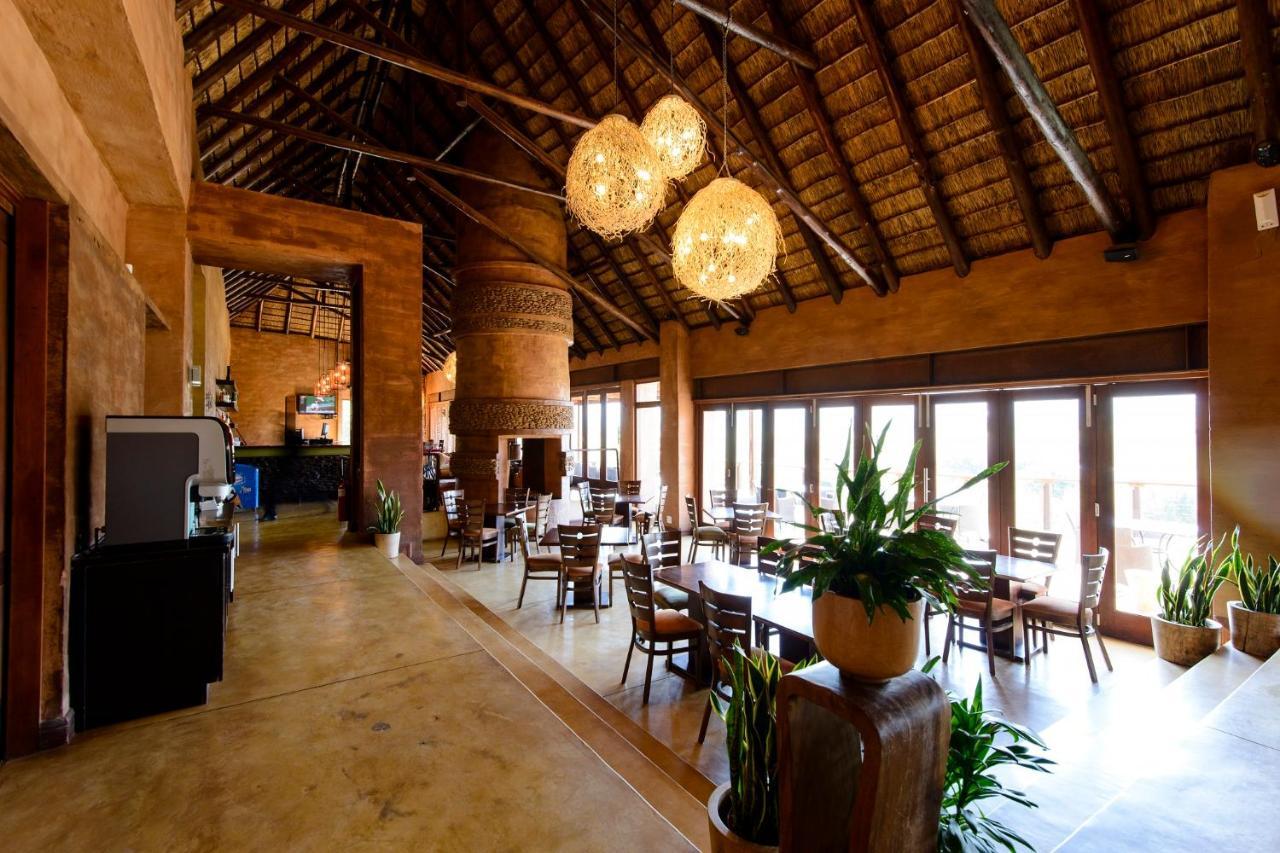 African Hills Safari Lodge & Spa ماغاليسبورغ المظهر الخارجي الصورة