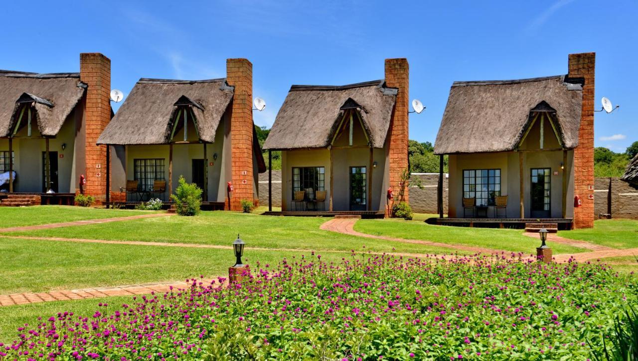 African Hills Safari Lodge & Spa ماغاليسبورغ المظهر الخارجي الصورة