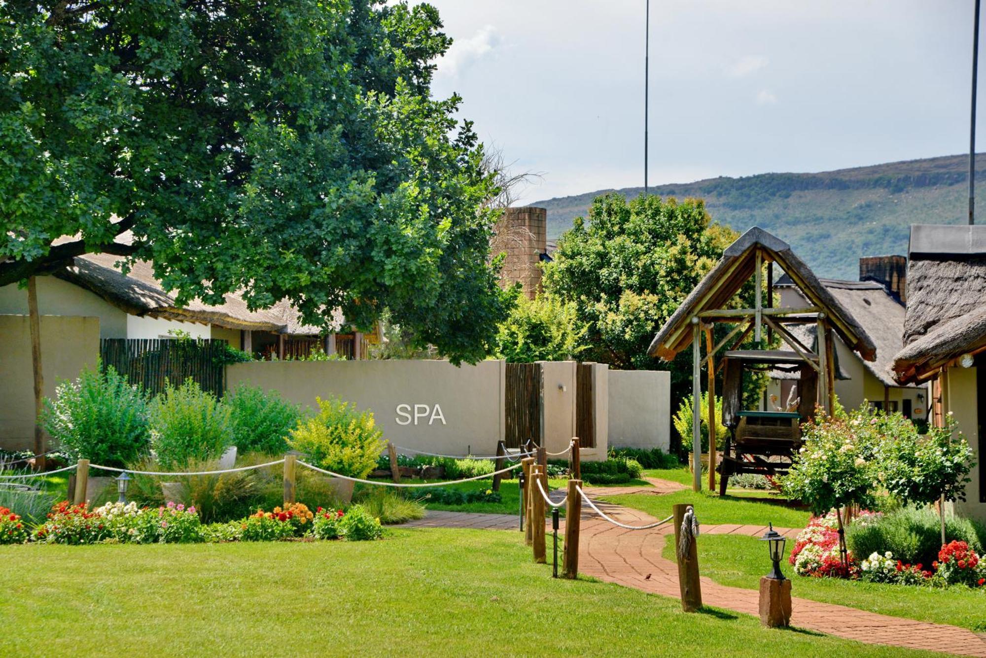 African Hills Safari Lodge & Spa ماغاليسبورغ المظهر الخارجي الصورة